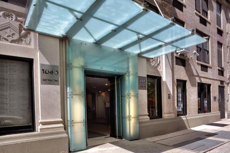 73-410 Luxury 24 Dm New Uws Gym Laundry * New York