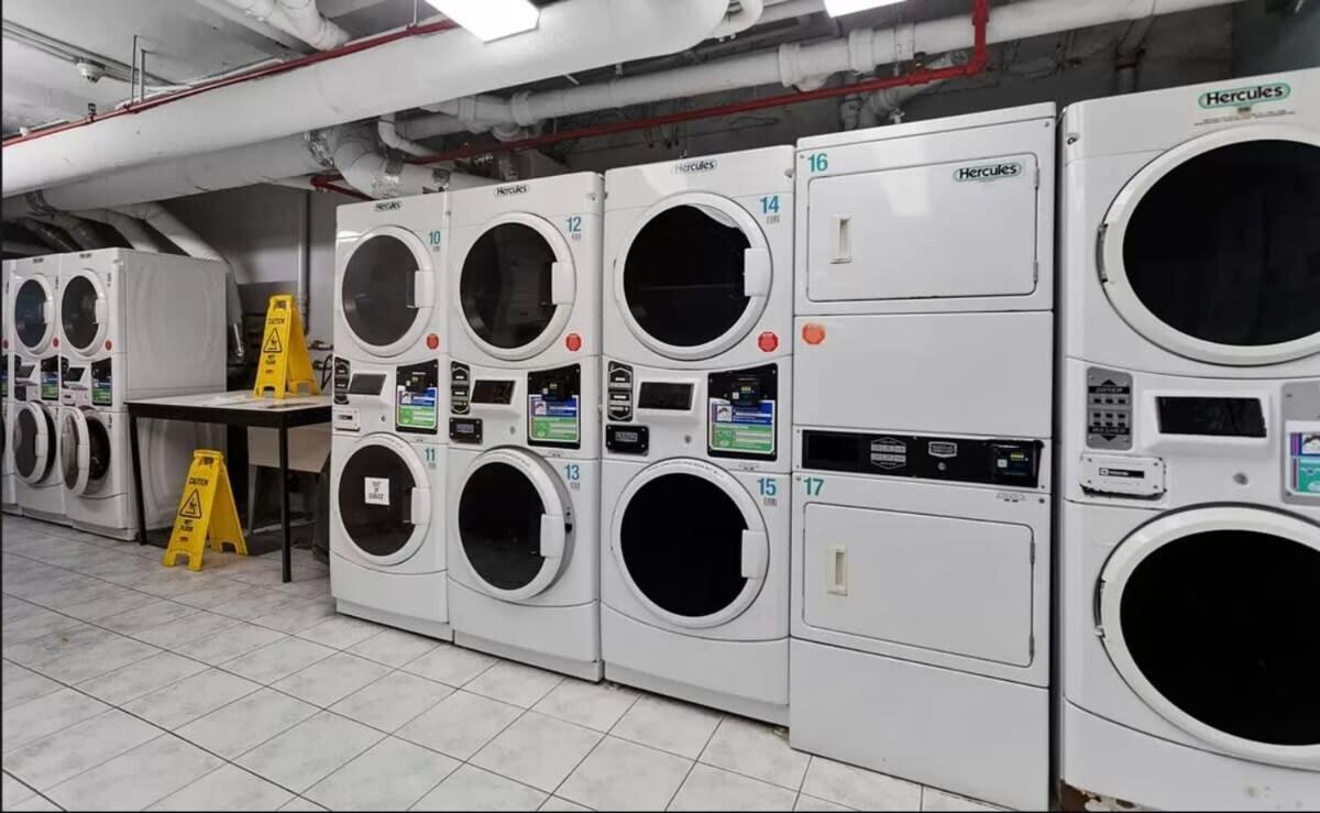 73-410 Luxury 24 Dm New Uws Gym Laundry Apartment *